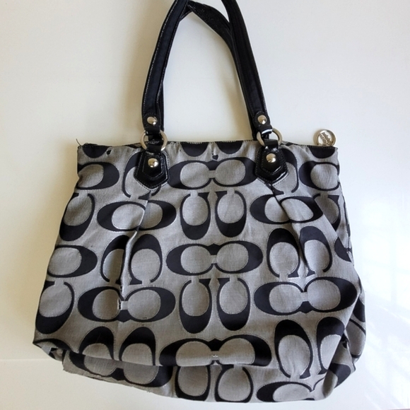 Coach Poppy Shoulder Hand bag Gray Black W Signature Logo - Picture 2 of 11